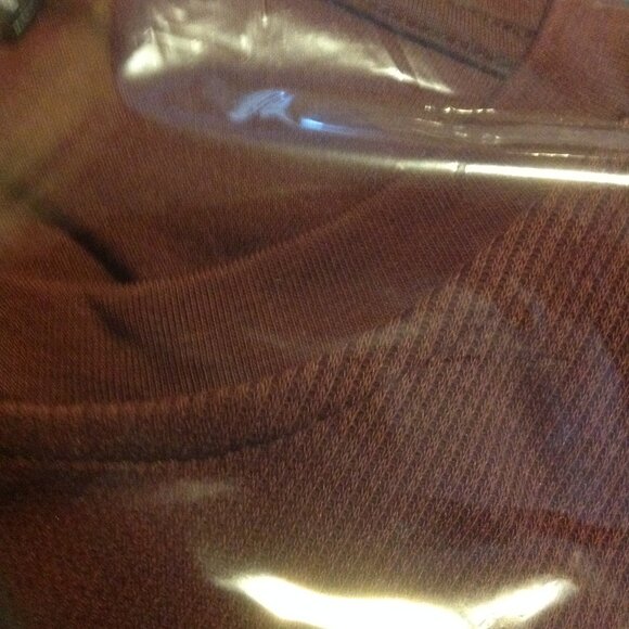 Banana Republic Men's X-Large Burgundy Waffle Knit Henley - New with Tags - Picture 4 of 5